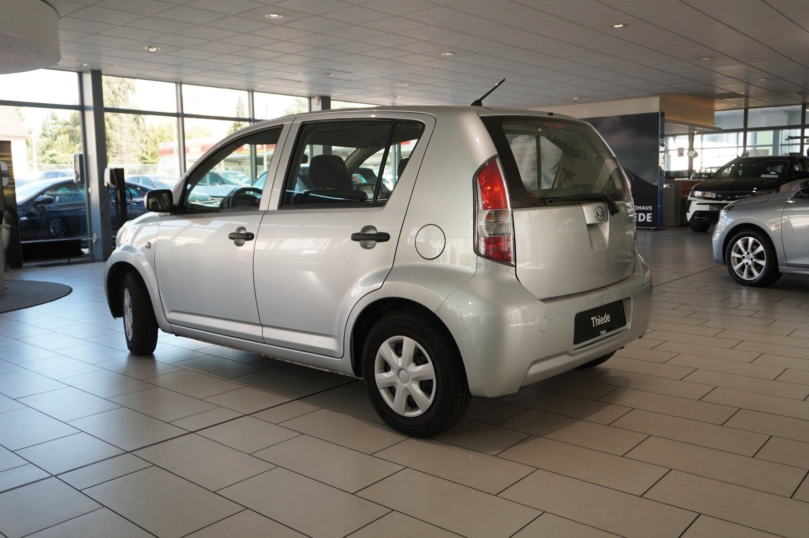 Fahrzeugabbildung Daihatsu Sirion 1.0 5-TÜR KLIMA/CD/AUX/8-FACH/TÜV