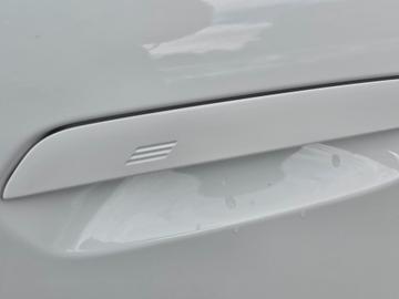2024 BMW IX2 缩略图 13