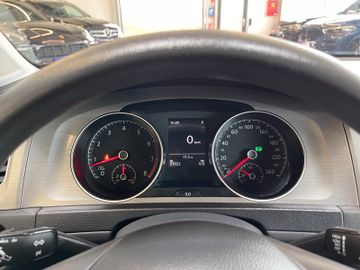 Volkswagen Golf VII 1.8 TSI ACT Advance *TEMPOMAT*PDC*KLIMA