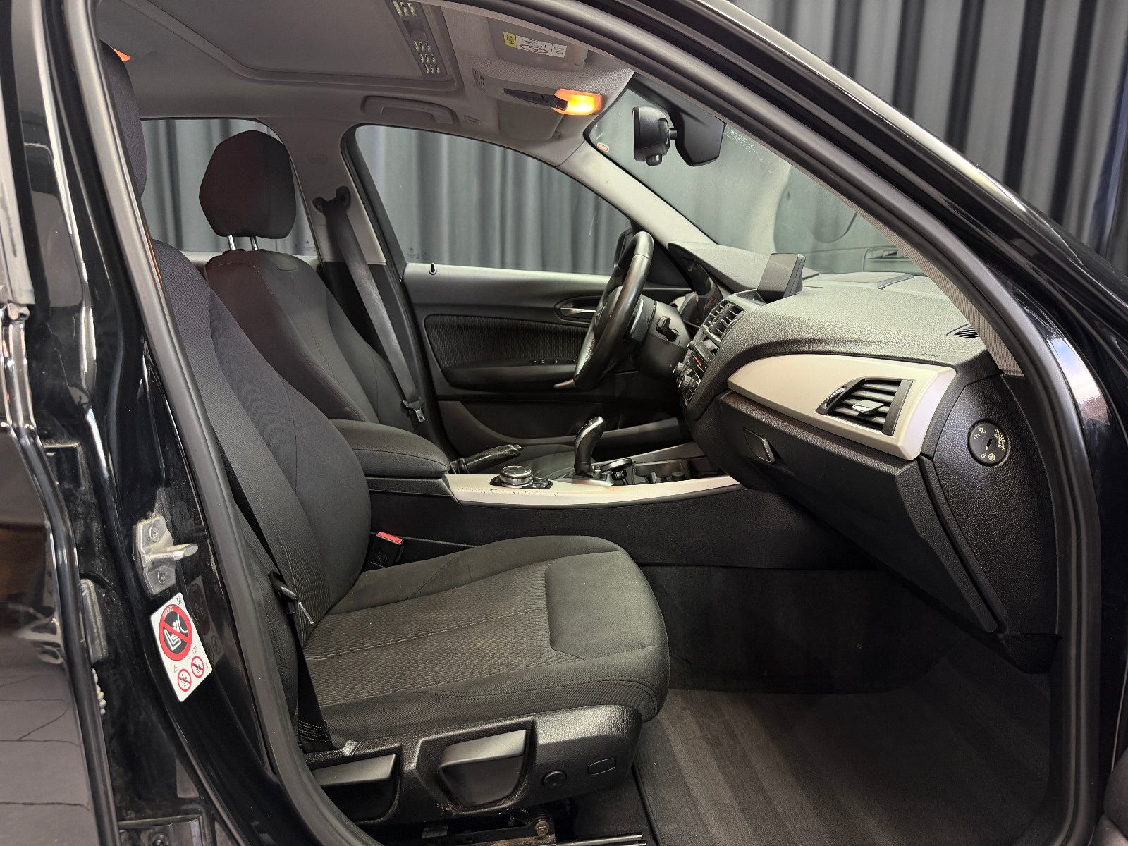 Fahrzeugabbildung BMW 120d xDrive Advantage|AUTOMATIK|HIFI|PDC|PANO|NA