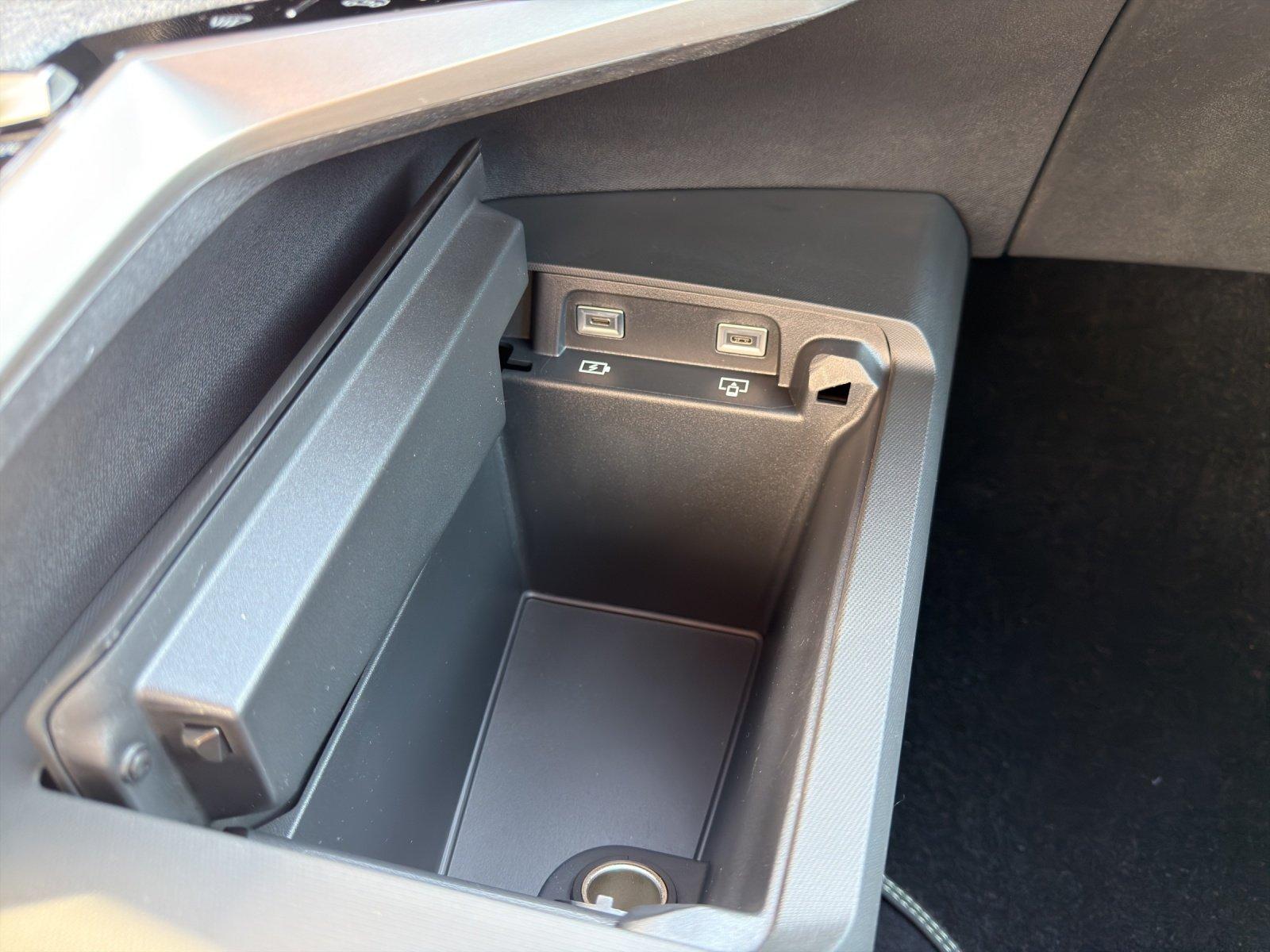 Peugeot 3008 GT 210 Kam.+KeyLess+LED+Navi
