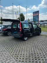 Renault Kangoo Happy Family 1.6 16V 105 Happy Family - Renault Kangoo aus 2013 mit Benzin-Antrieb: Kleinbus