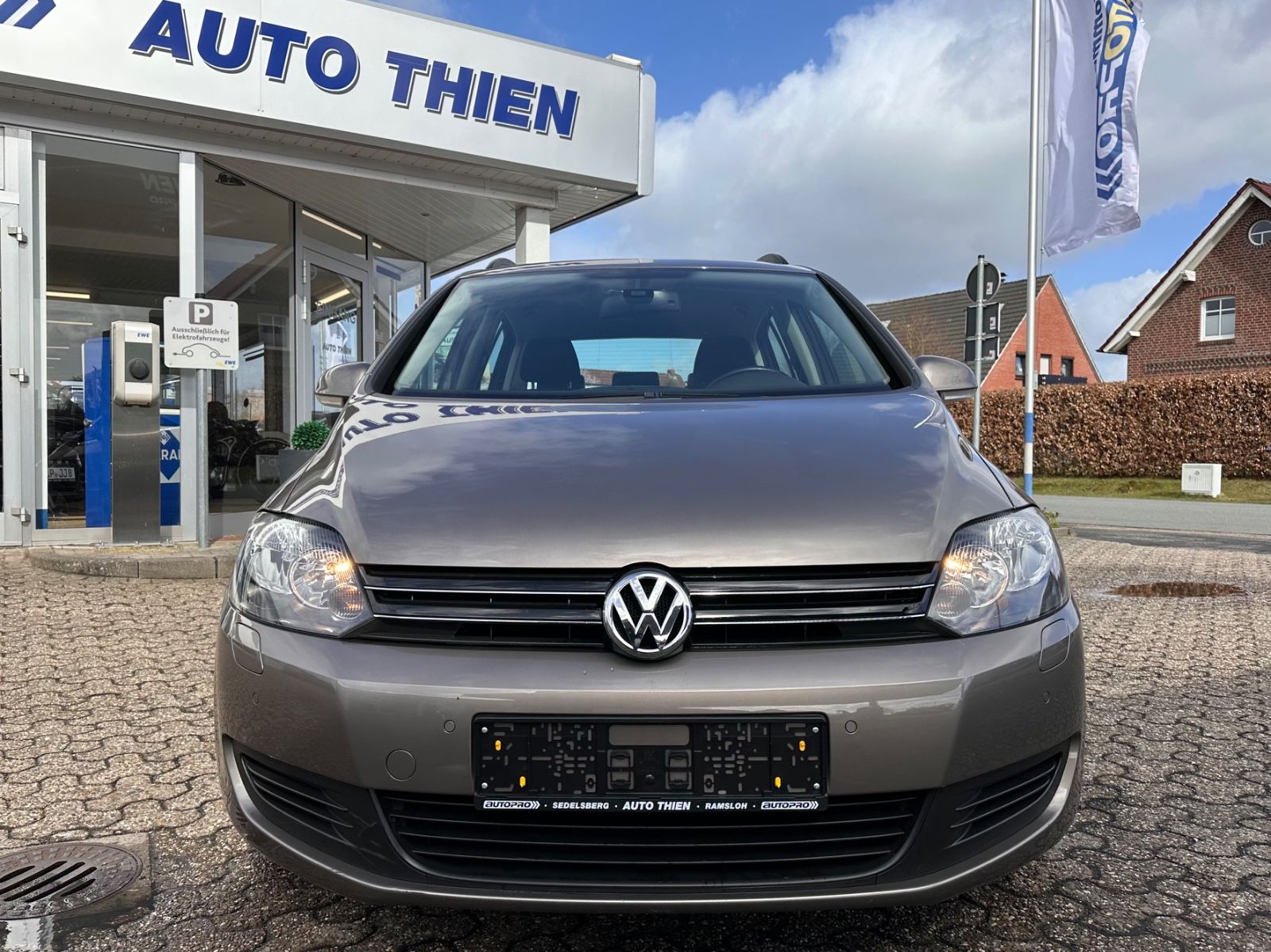 Fahrzeugabbildung Volkswagen Golf Plus 1.4 TSI DSG Comfortline AHK/PDC/GJR