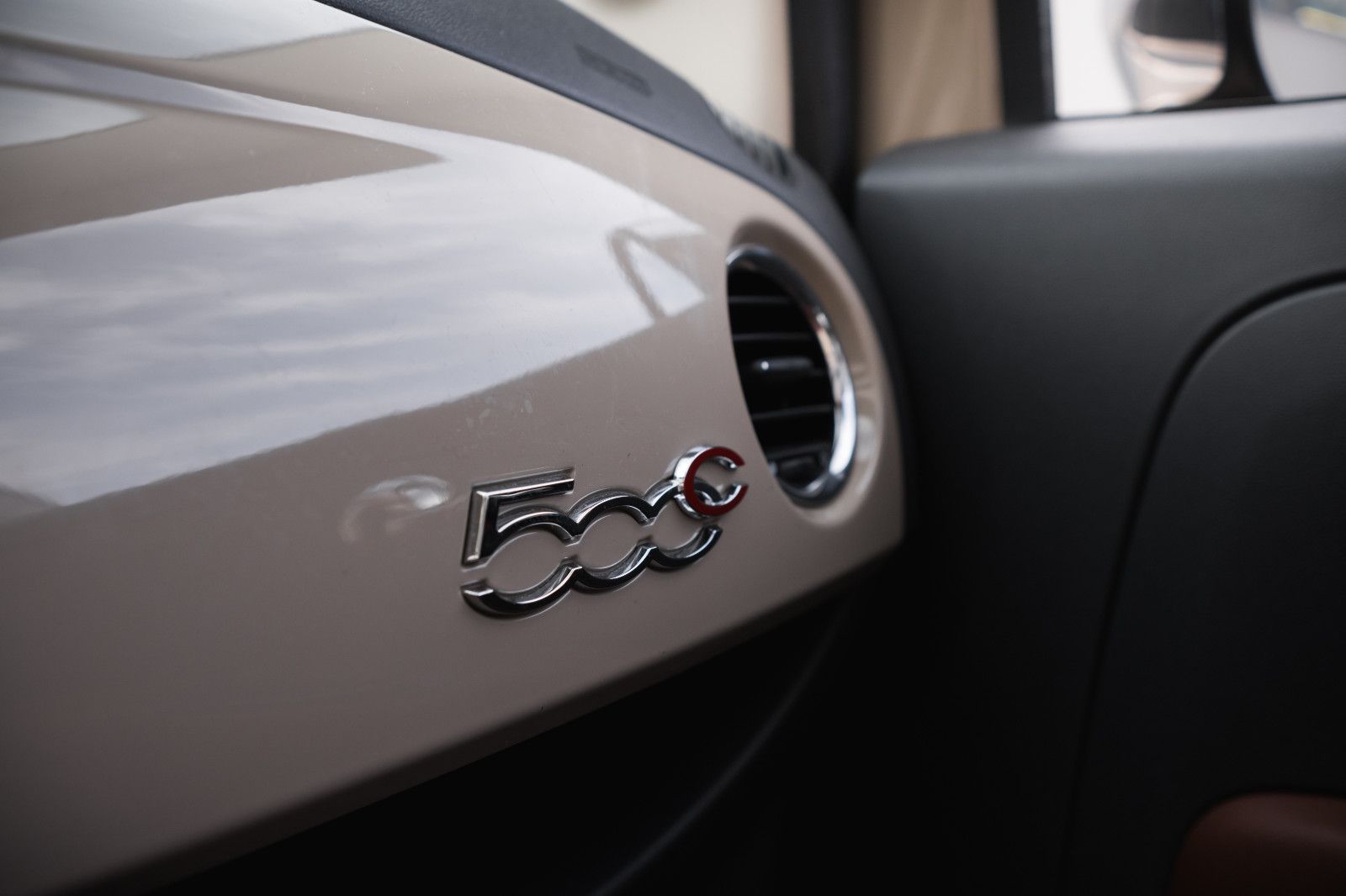 Fahrzeugabbildung Fiat 500C Cabrio Sport-Klima-PDC-Sitzheiz.-Blue&Me