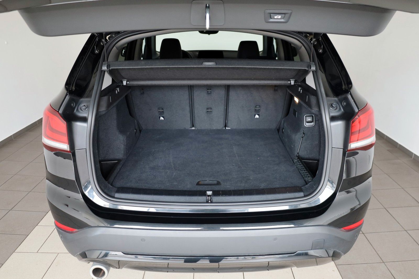 Fahrzeugabbildung BMW X1 xDrive 25e Advantage,Leder,Navi,HUD,Kamera,SH