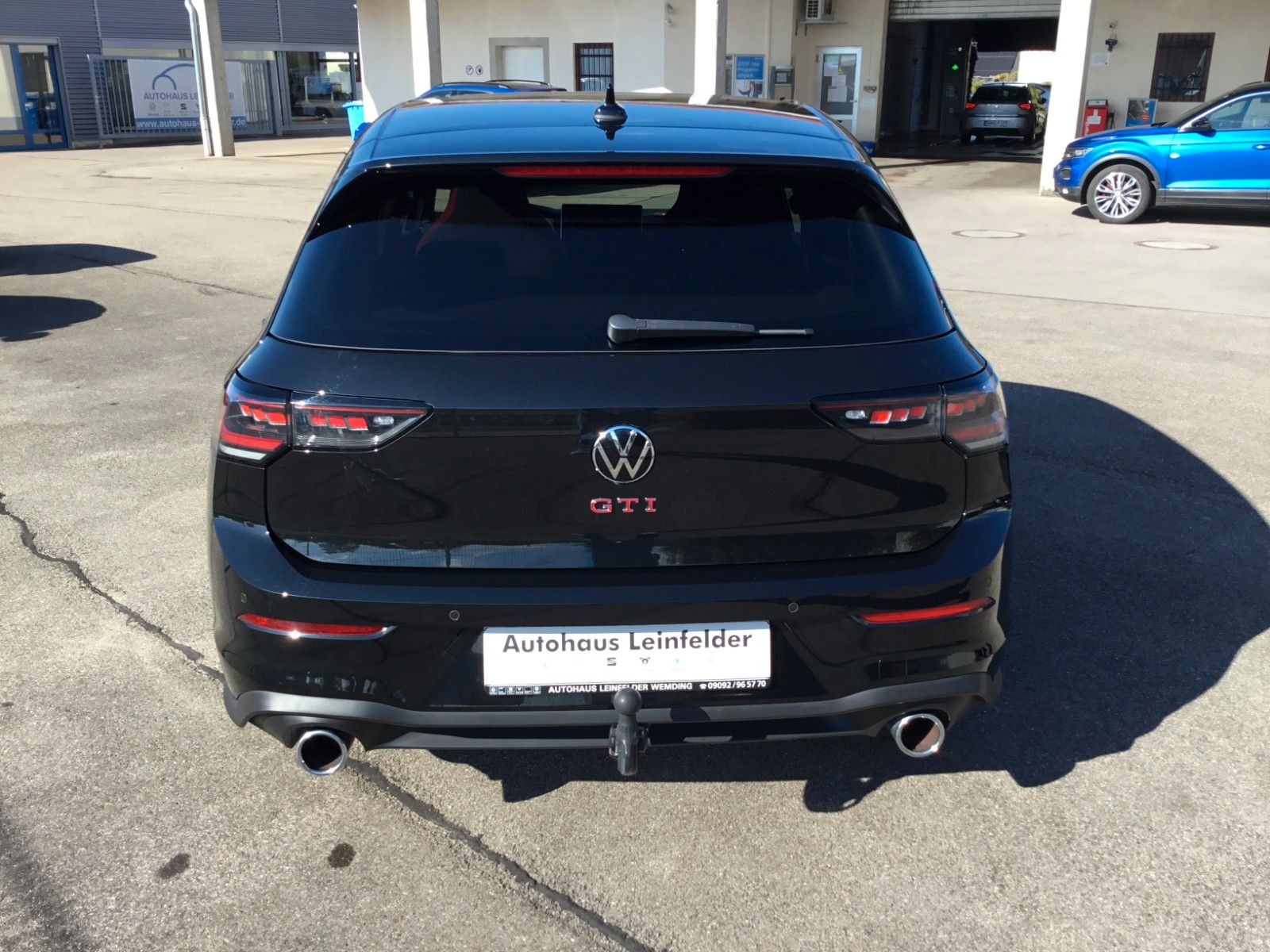 Fahrzeugabbildung Volkswagen Golf GTI+MatrixLED+18"+AHK+Pano+H&K+ACC