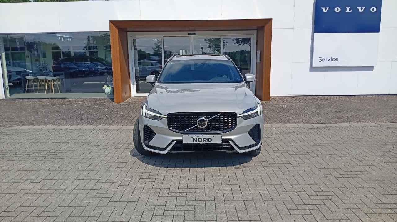 Volvo XC60 T6 Plus Dark Plug-In Hybrid AWD/360°/Licht