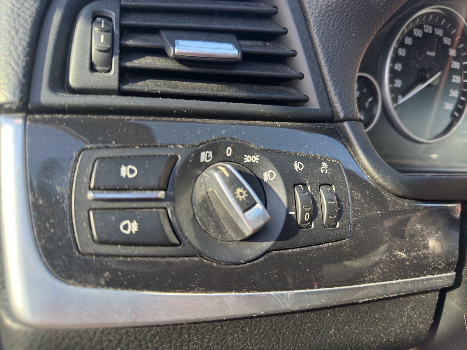 Fahrzeugabbildung BMW 520 i/MOTORSCHADEN/Navi/Klima/