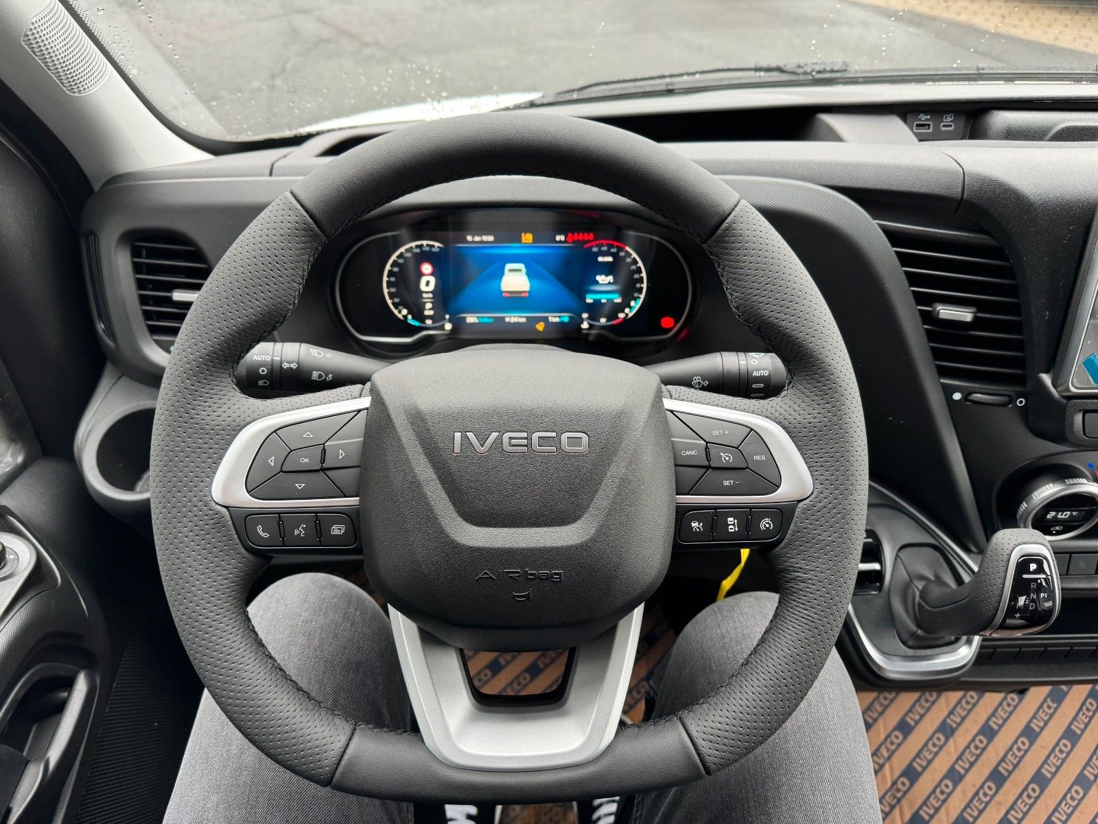 Fahrzeugabbildung Iveco Daily 35C21 HA8 3.0L DoKa *Automatik*R3.450mm*3x