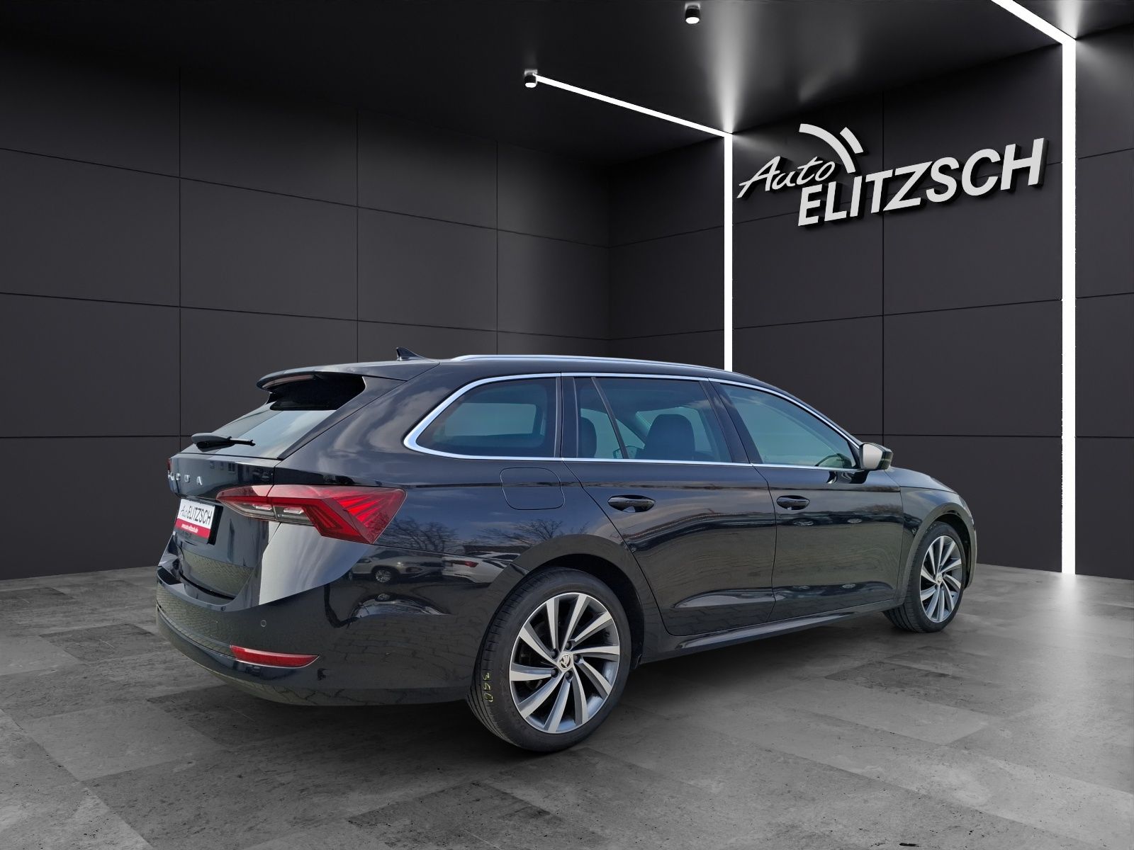 Fahrzeugabbildung SKODA Octavia Combi TDI First-Edition DSG Matrix Navi