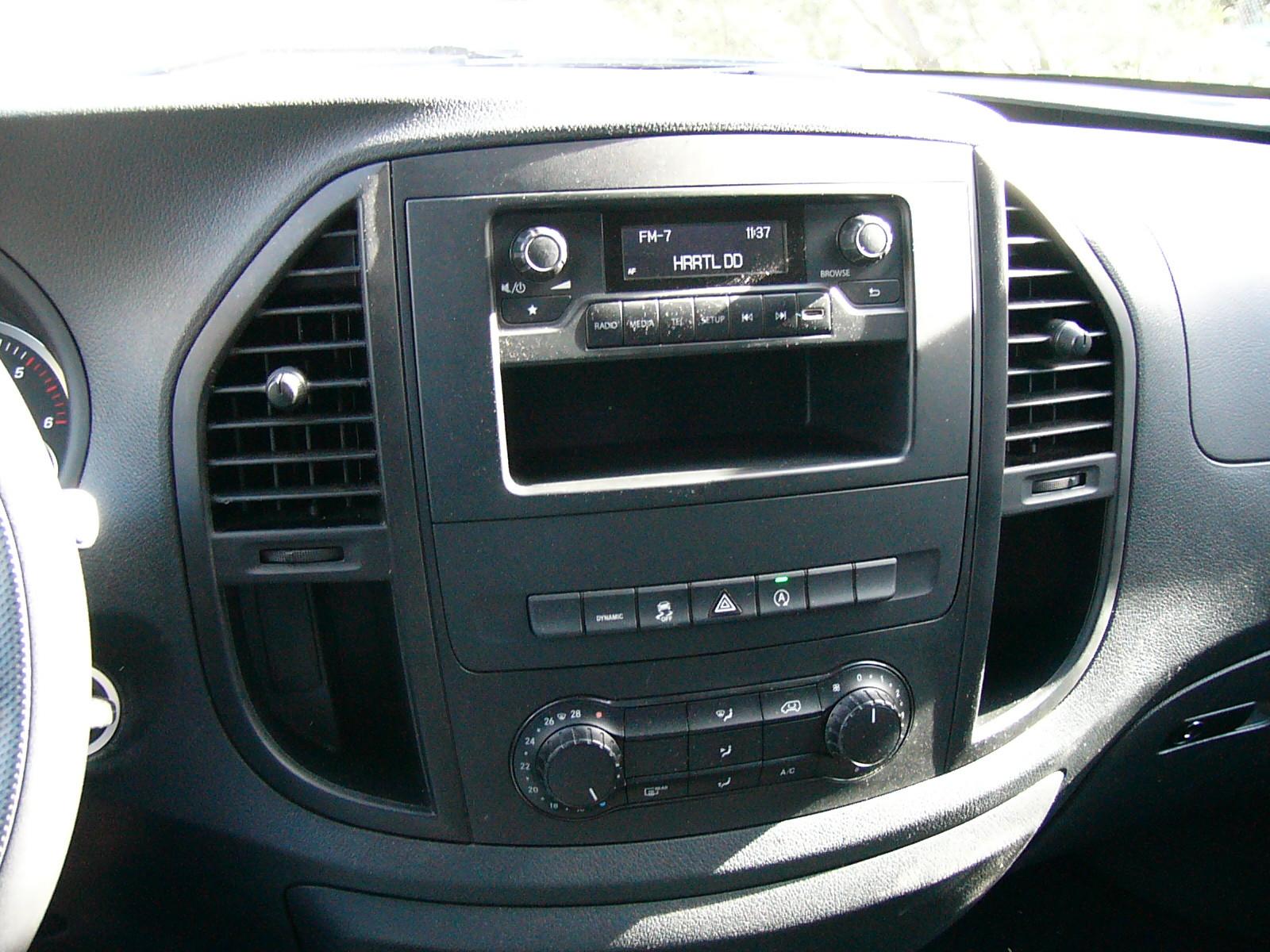Mercedes-Benz Vito Tourer, Kompakt 4.895 mm, 9 Sitze
