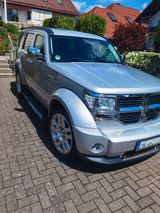 Dodge Nitro SXT 2.8 CRD 4WD Autom. SXT - Dodge Nitro: Allradantrieb