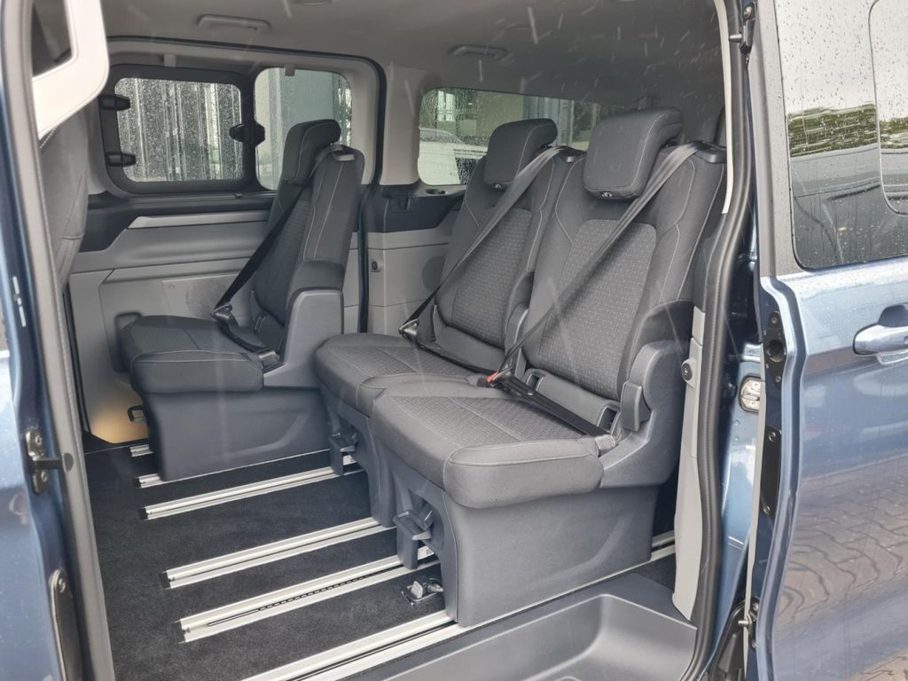 Ford Tourneo Custom — fotografia 2