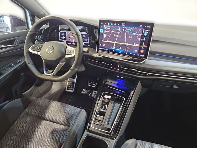 Golf GTE 1.5  eHybrid DSG BLACKSTYLE+AHK+NAVI+AR