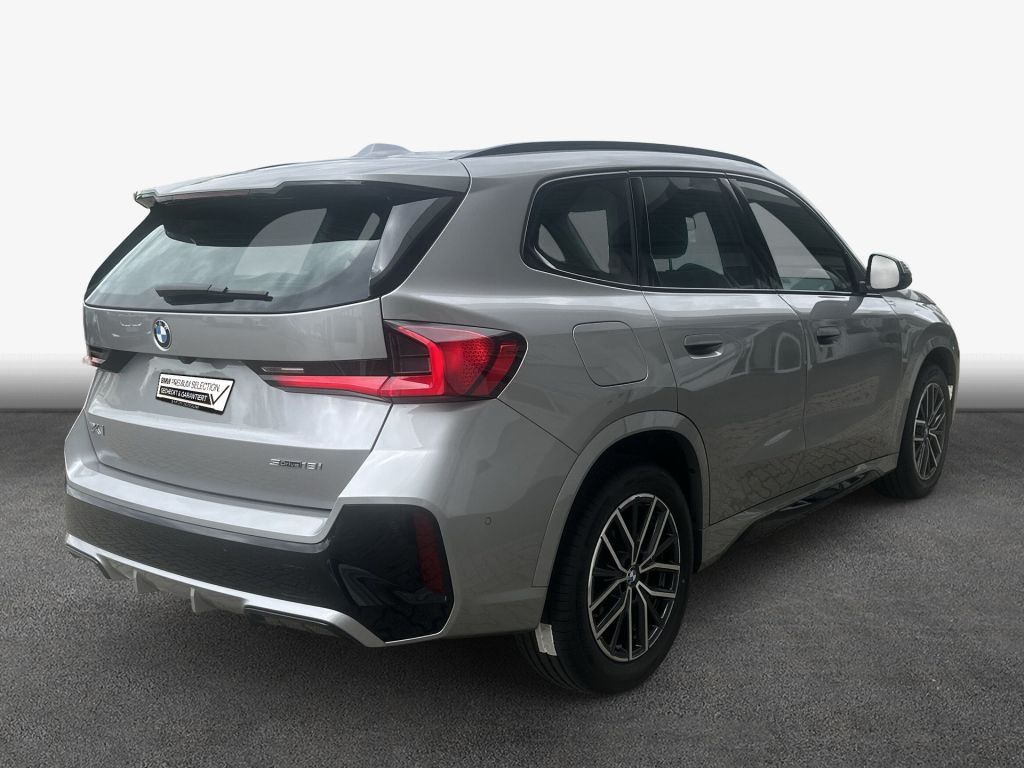 BMW X1 sDrive18i Aut. M Sportpaket LED AHK SHZ foto 2