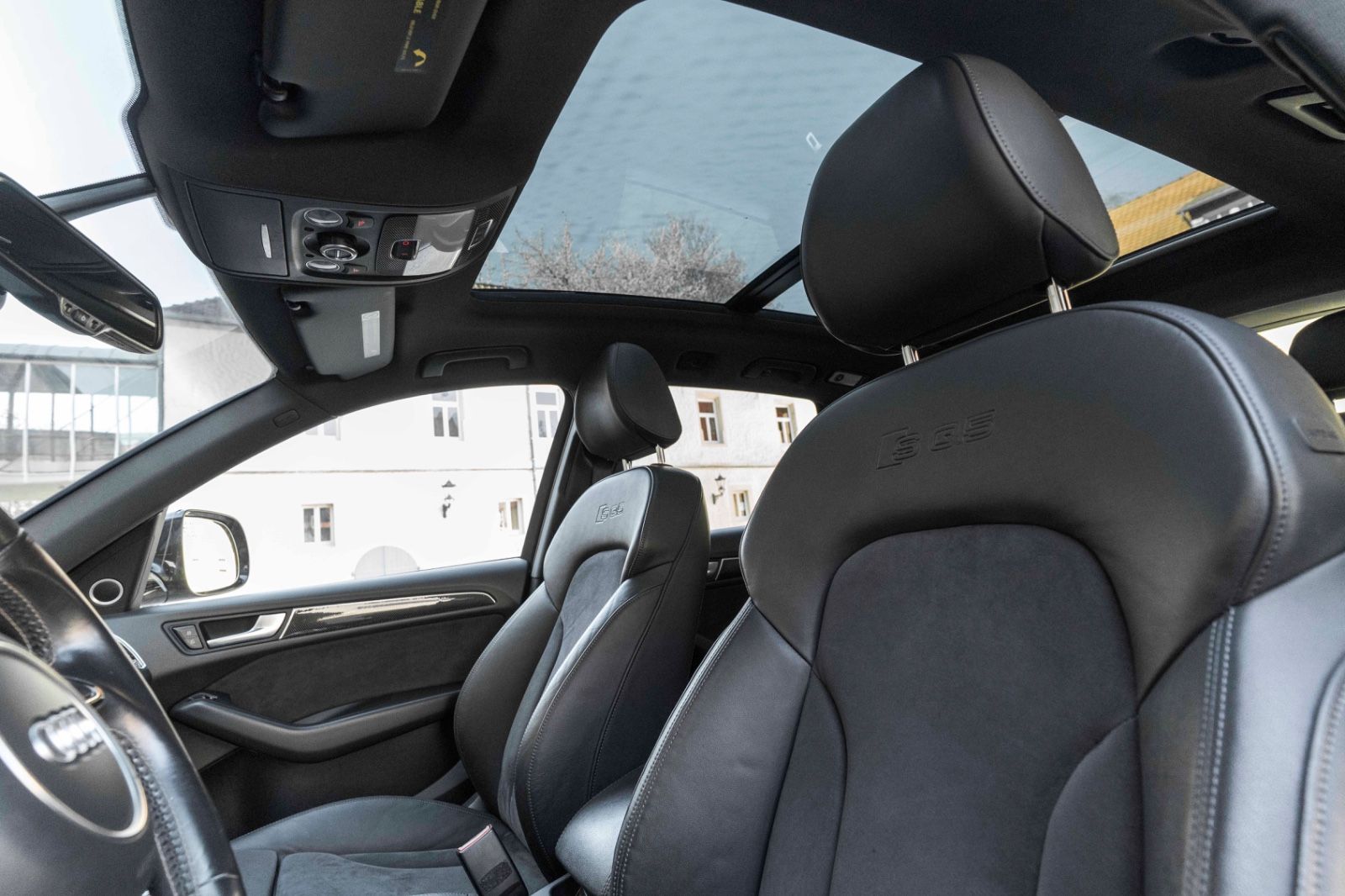 Fahrzeugabbildung Audi SQ5 3.0TFSI QUATTRO B&O BIXENON KAM NAV ALC PANO