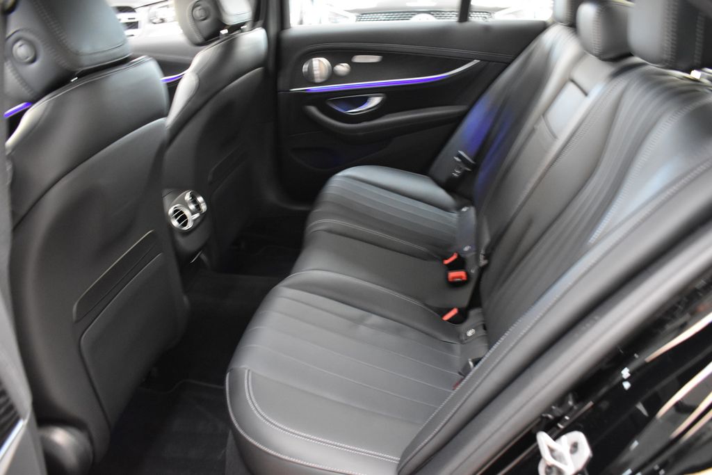 Mercedes-Benz E 300 de 4M NIGHT DISTR HUD AIR 360° NETTO 33000