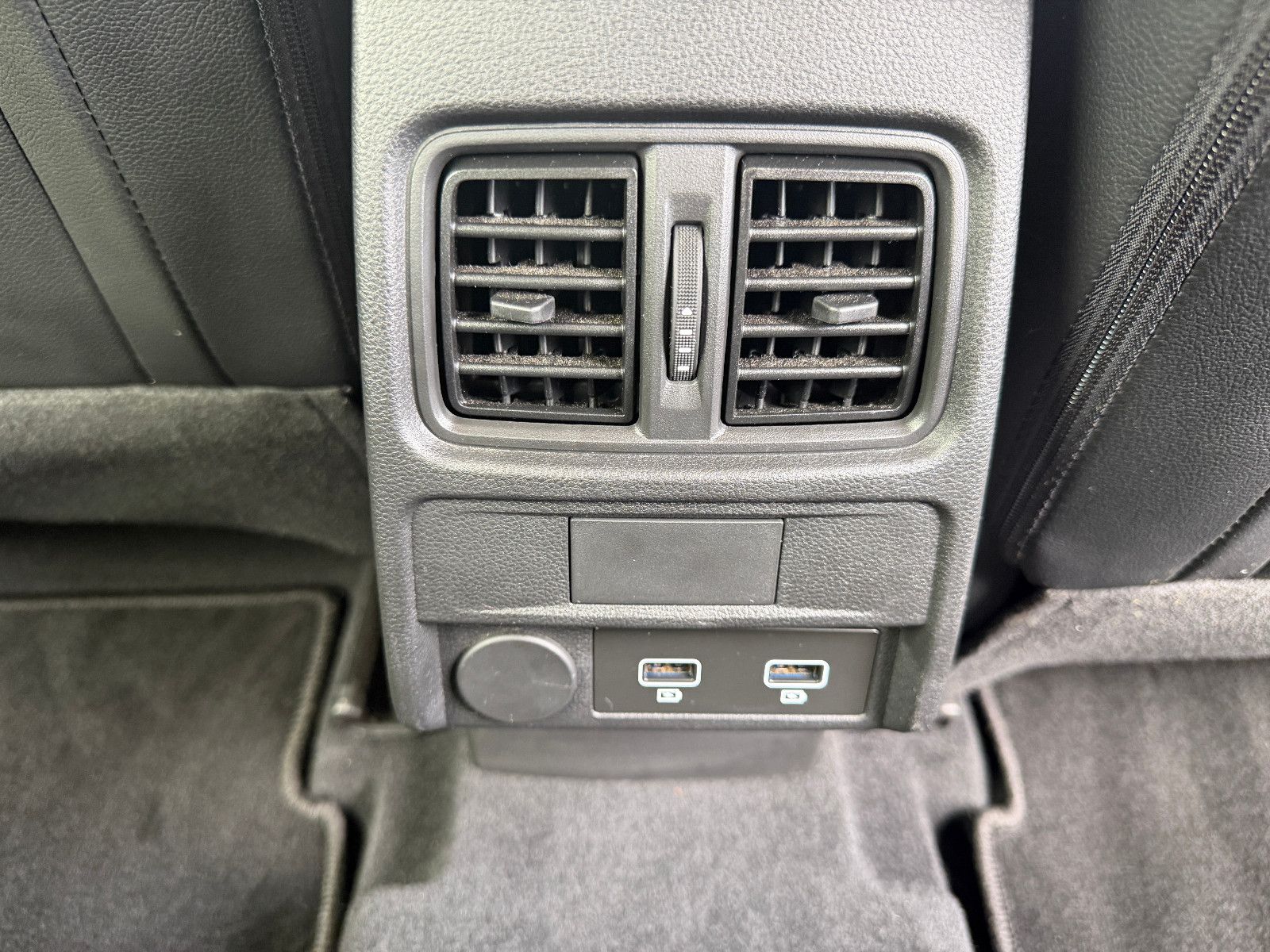 Fahrzeugabbildung Renault Arkana Techno/KAMERA/AMBIENTE/KAMERA/LEDER/ACC