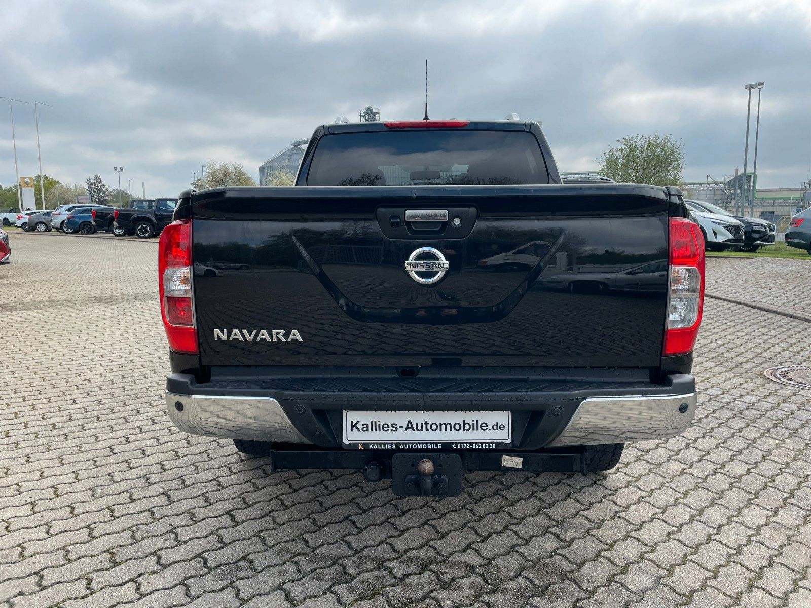 Fahrzeugabbildung Nissan Navara NP300 Tekna Double Cab 4x4