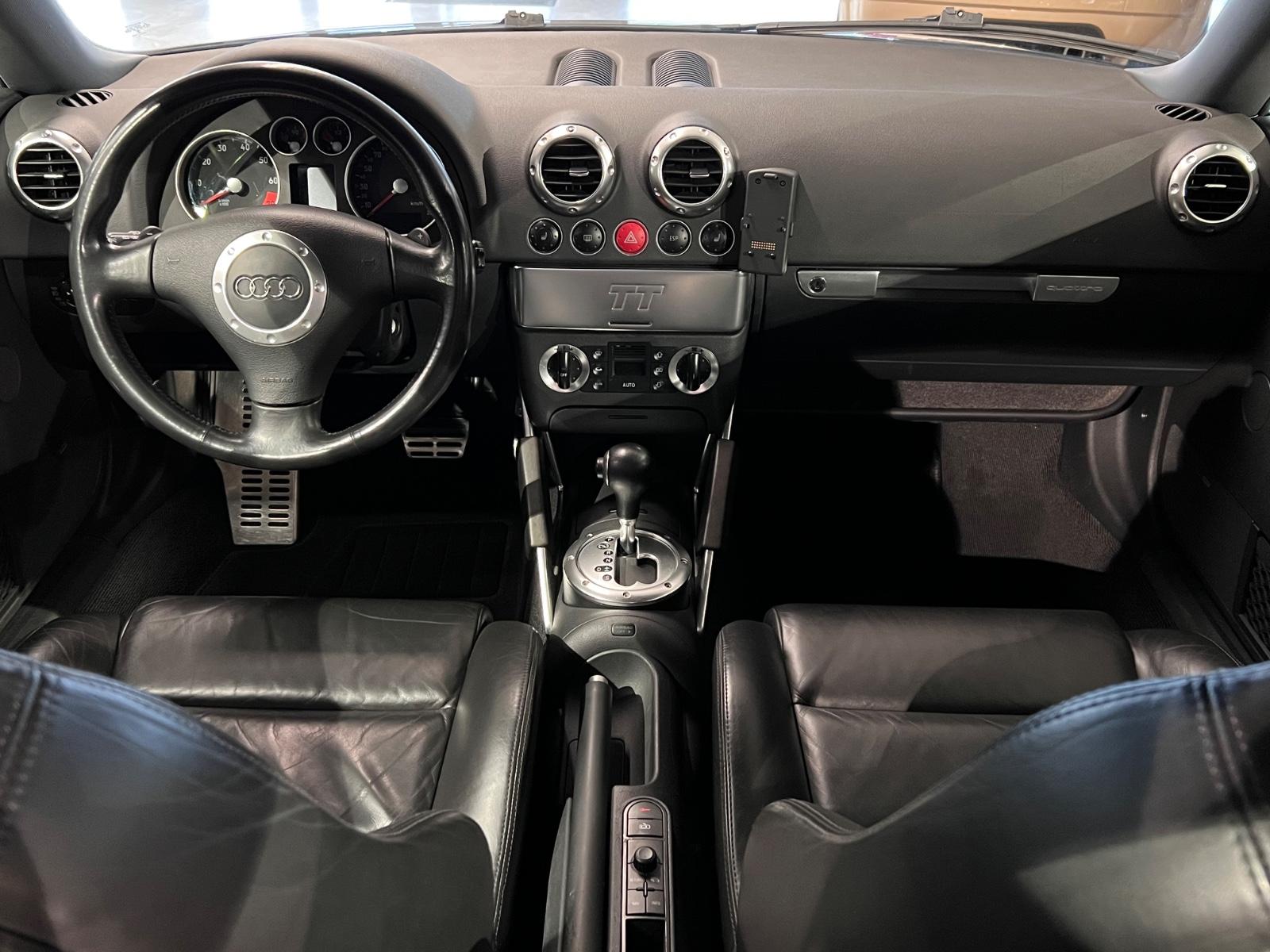 Audi TT Coupe 3.2 V6 DSG quattro NAVI LEDER TEMPOMAT