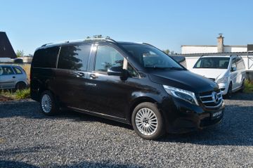 Mercedes V 220 - 3