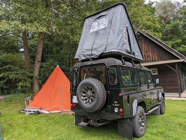Defender 110 E Station Wagon Edition LXV