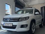 Volkswagen Tiguan R Line/Allrad/Automatik/Led/Panorama - Volkswagen Tiguan: R