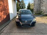 Volkswagen Passat 2.0 FSI Highline 4Motion AHK SHZ - Volkswagen Passat aus 2007: Highline