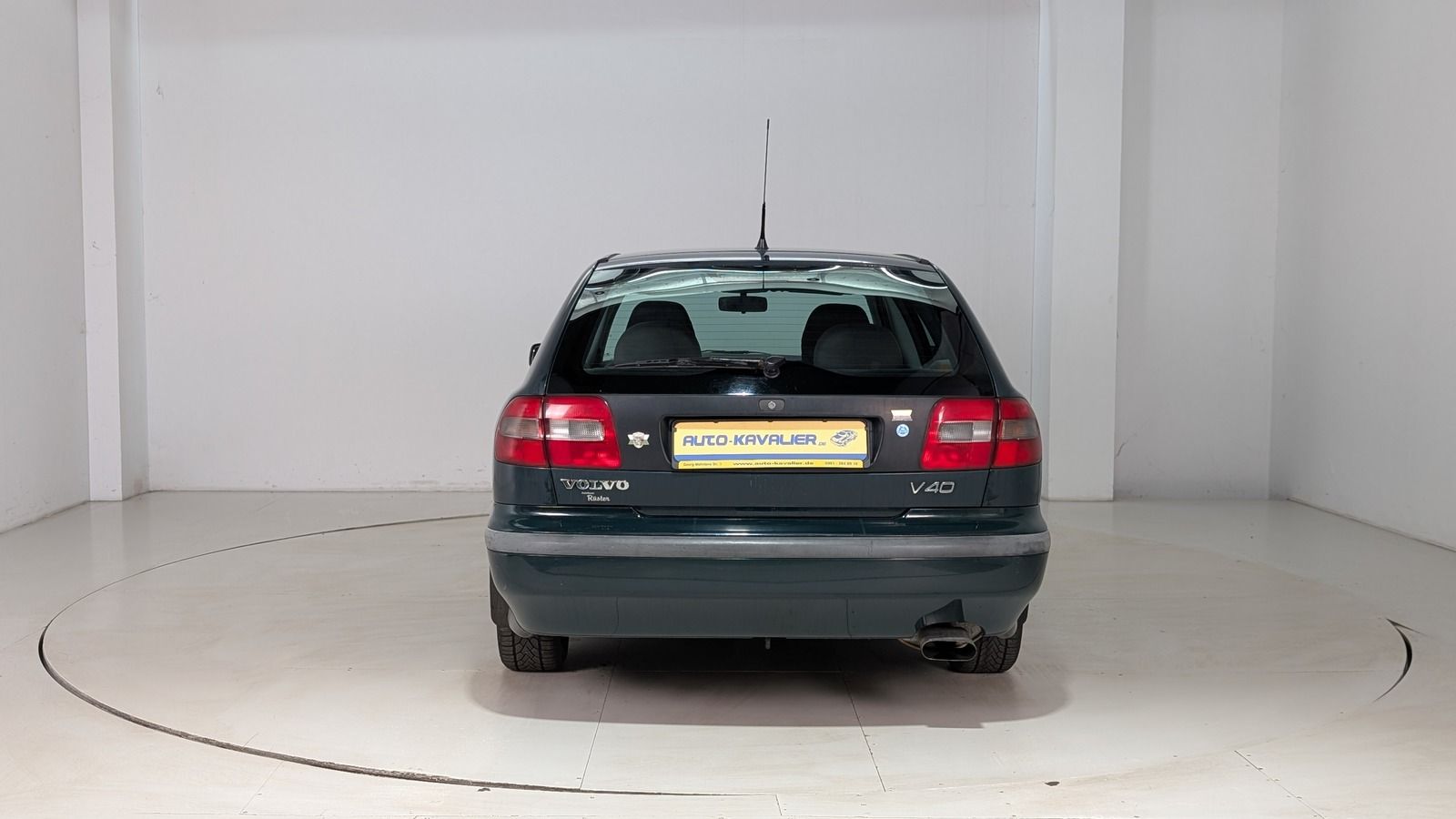 Fahrzeugabbildung Volvo V40 2.0T