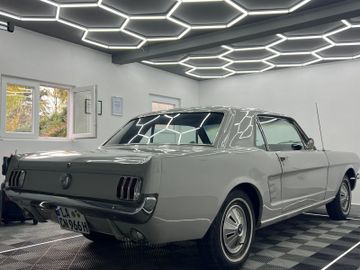 Ford Mustang - 10