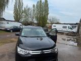 Mitsubishi Outlander 4WD. 7 Sitzen Diesel2.2 - Mitsubishi Space Star mit Diesel-Antrieb