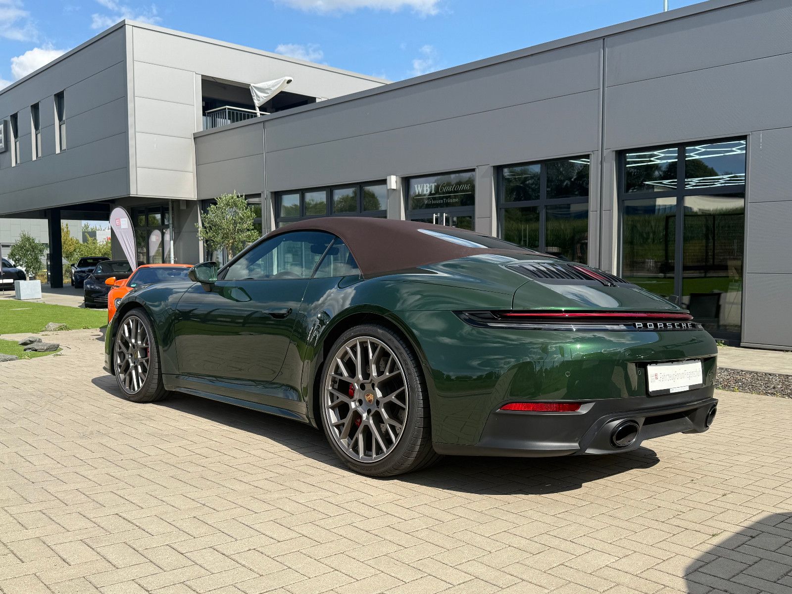 Fahrzeugabbildung Porsche 992.2/911 Carrera S Cabrio-BOSE-14Wege-LED