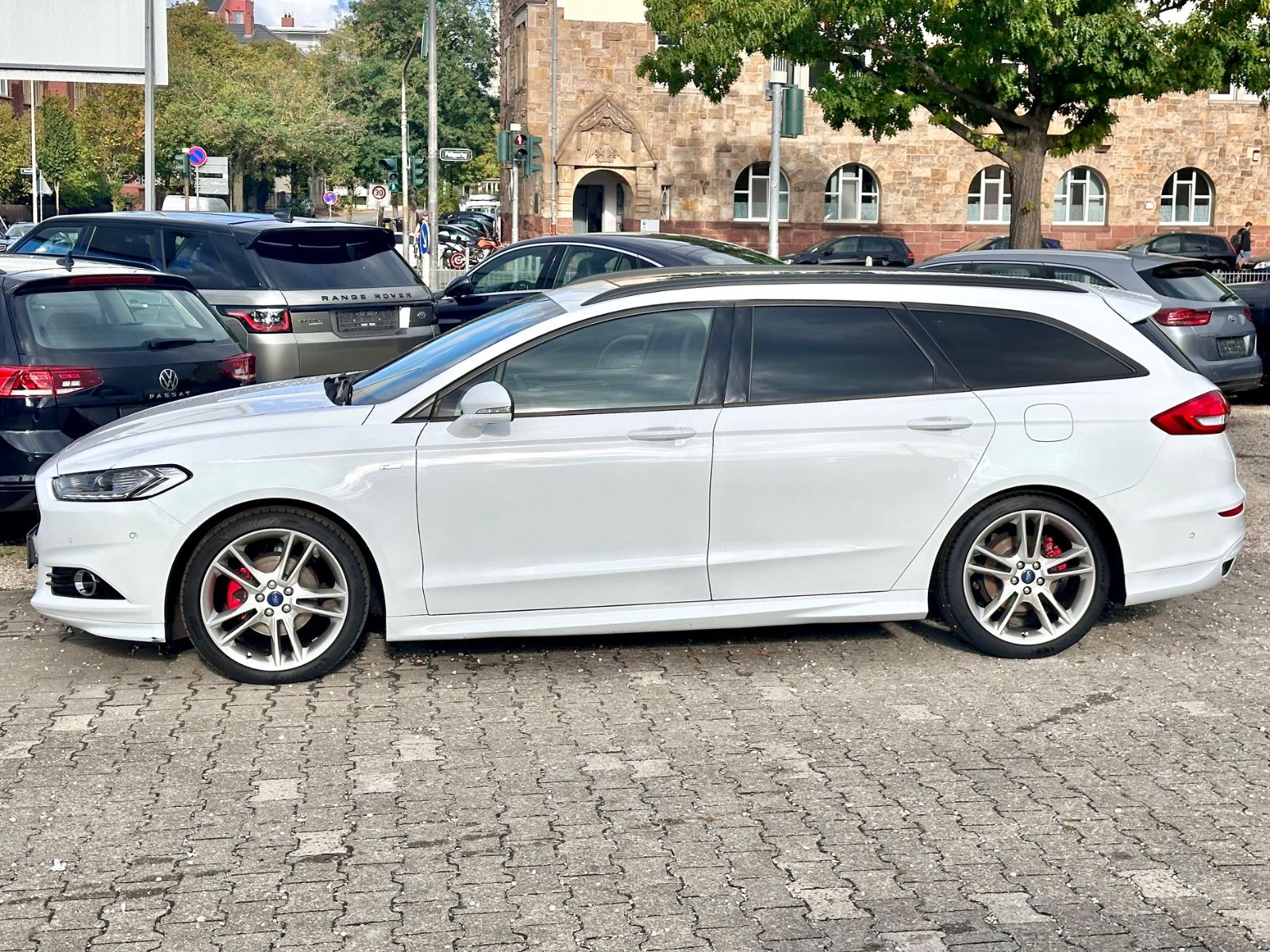 Fahrzeugabbildung Ford MONDEO TURNIER ST-LINE*KAMERA+LED*