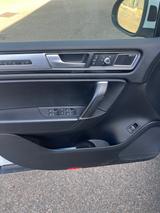 Volkswagen Touareg 3.0 V6 TDI SCR Tiptronic BMT BlueMot... - VW Touareg Gebrauchtwagen in Stuttgart