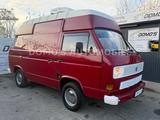 Volkswagen T3 andere Camper Klima - rote Volkswagen T3 andere