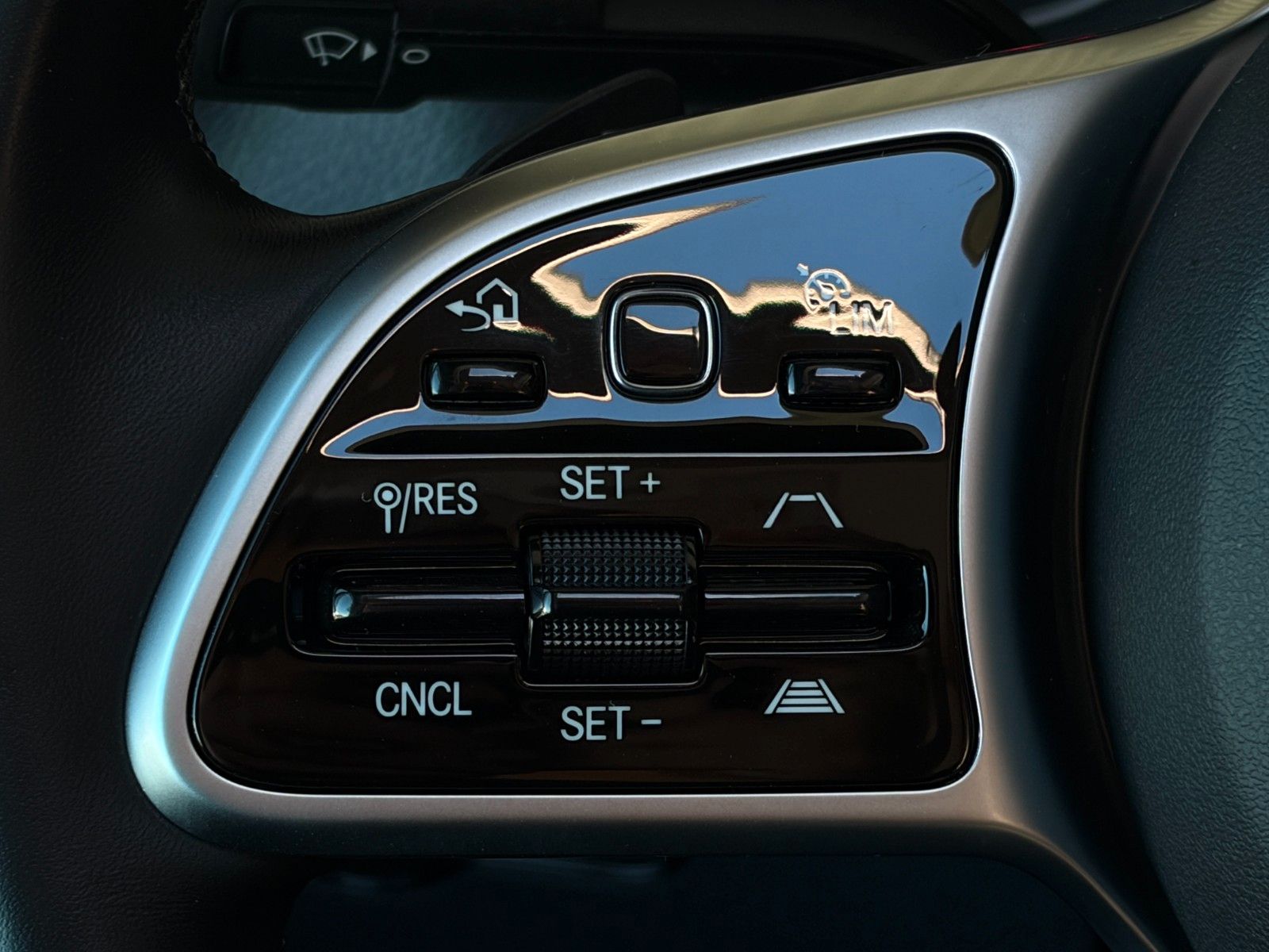 Fahrzeugabbildung Mercedes-Benz Hymer B-MC T 600 WhiteLine