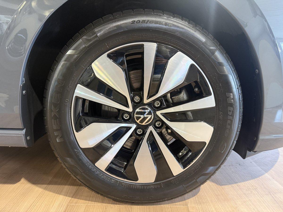 Volkswagen Golf VIII 1,0l TSI Move, миниатюра 5