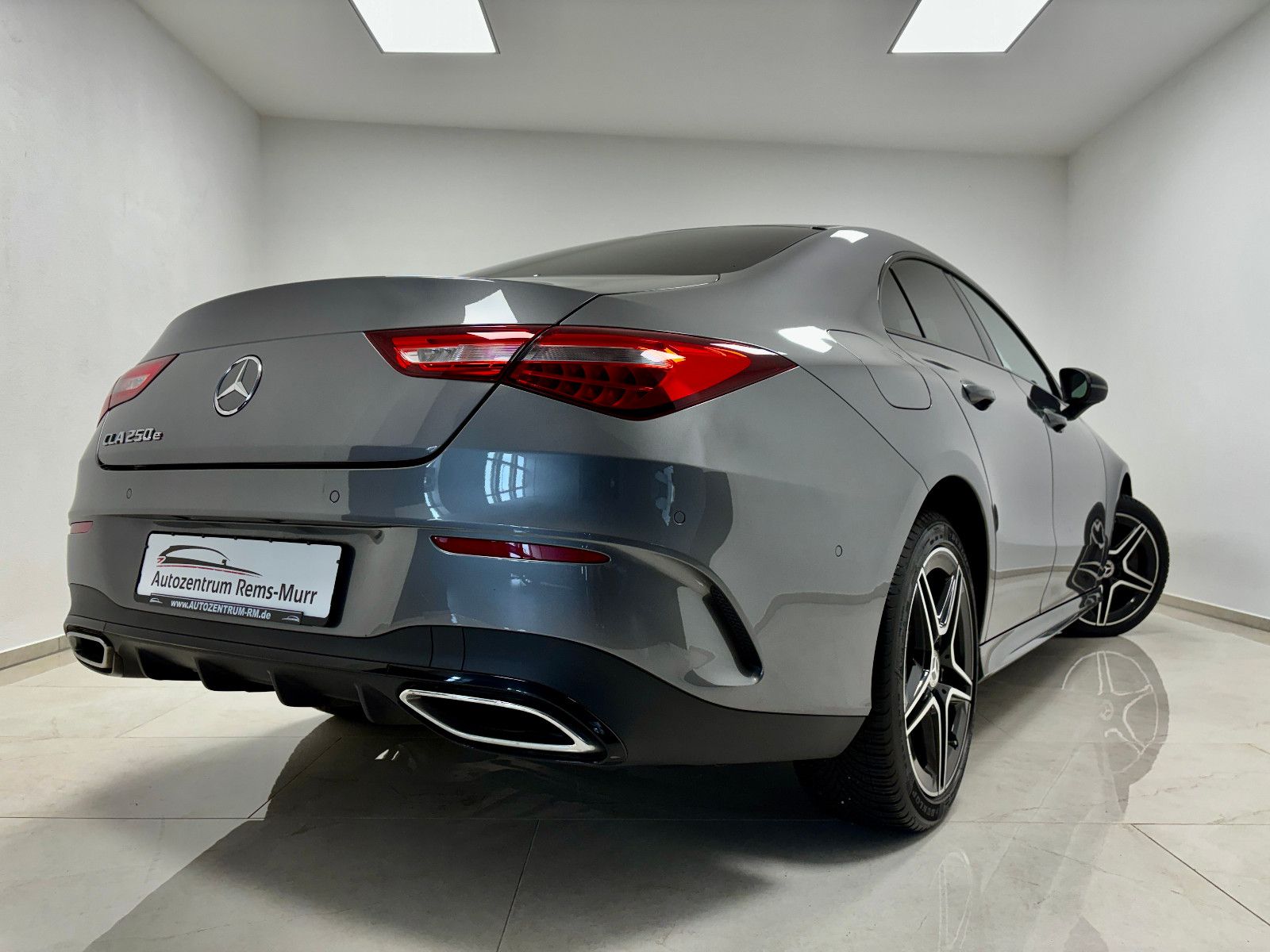 Mercedes-Benz CLA 250 e AMG-LINE PANO foto 4