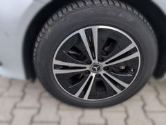 MERCEDES-BENZ E 220 d 4Matic /MultiBeam/Totwinkel+Spurhalte/