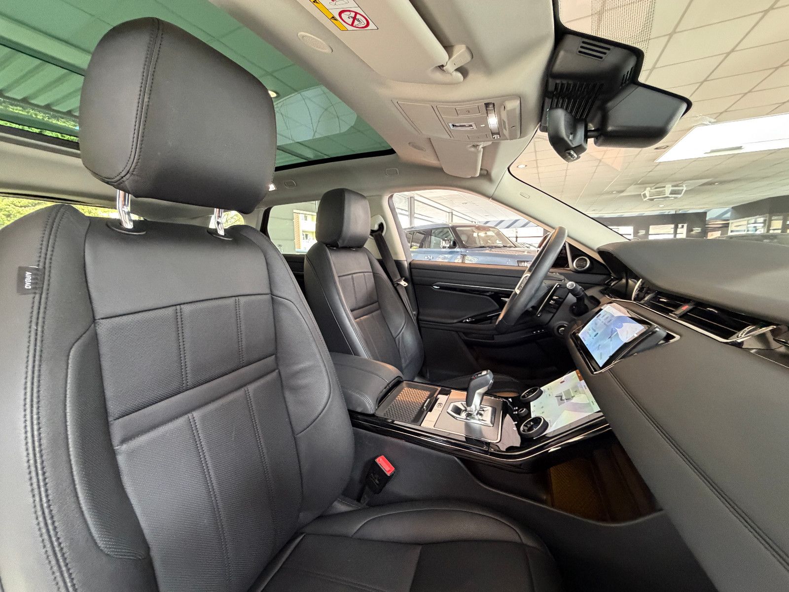 Fahrzeugabbildung Land Rover Evoque R-Dynamic SE/PANORAMA/MERIDIAN/KAMERA