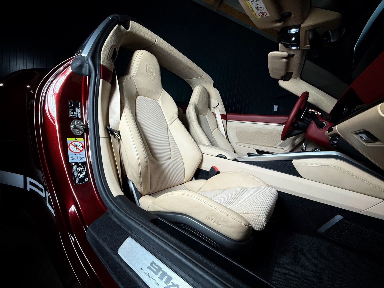 Fahrzeugabbildung Porsche 911 Targa 4 S Heritage Design Edition + N1. 173