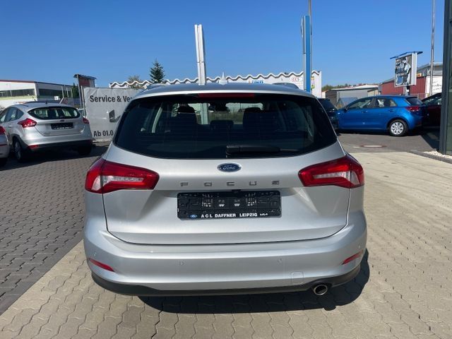 Fahrzeugabbildung Ford Focus C&C SHZ, LED, Navi, AHK, Kamera