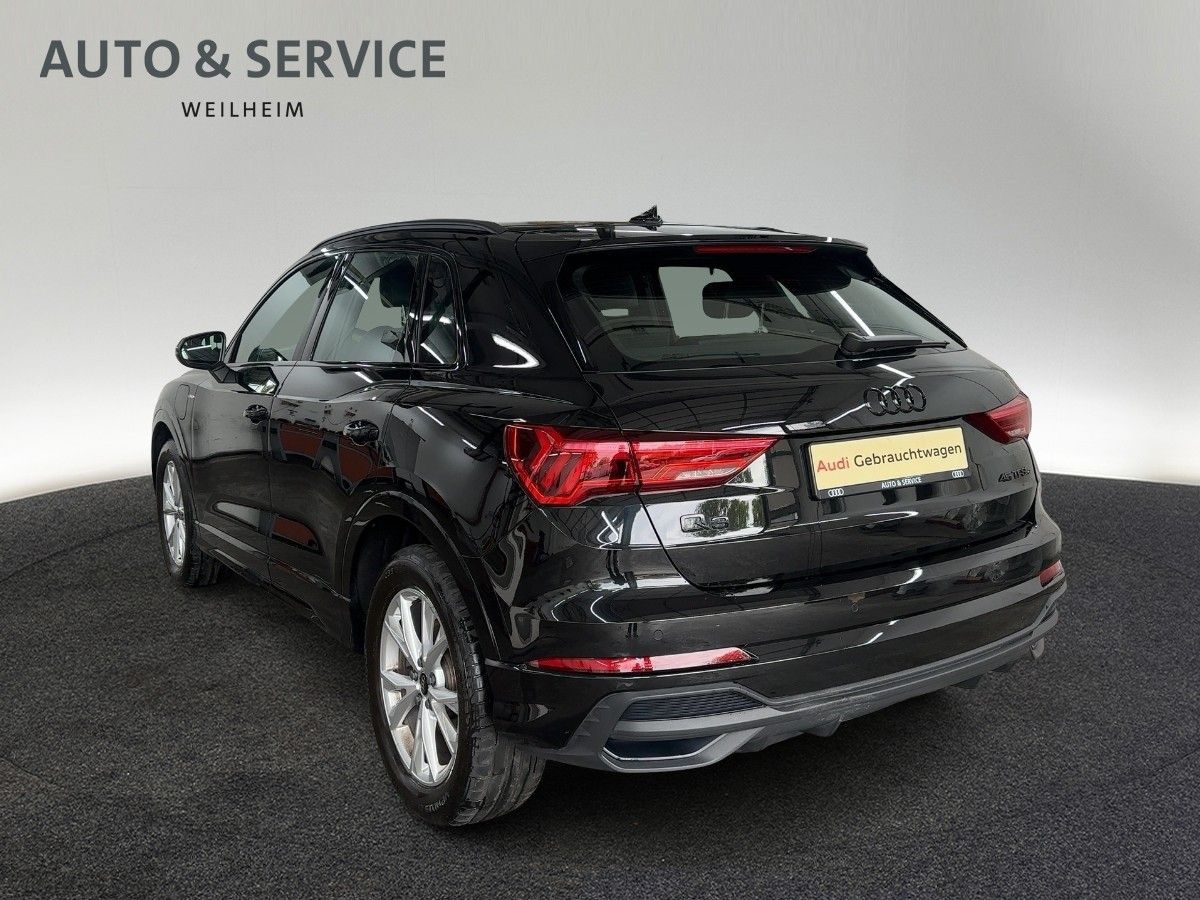 Audi Q3 S line 45 TFSI e S tronic Matrix Sonos imagem 2