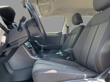 Volkswagen T-Roc - 9
