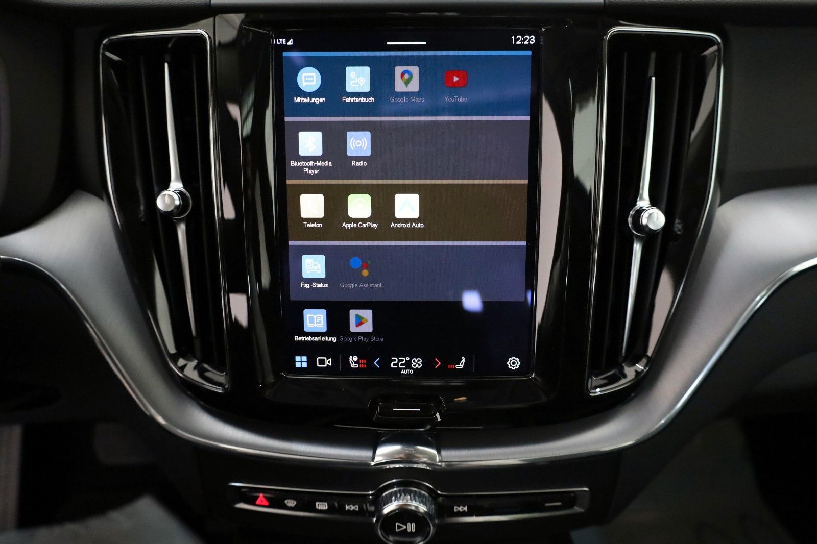 Fahrzeugabbildung Volvo XC60 T6 AWD Inscription Ex. Leder,Navi,LED,PanD.