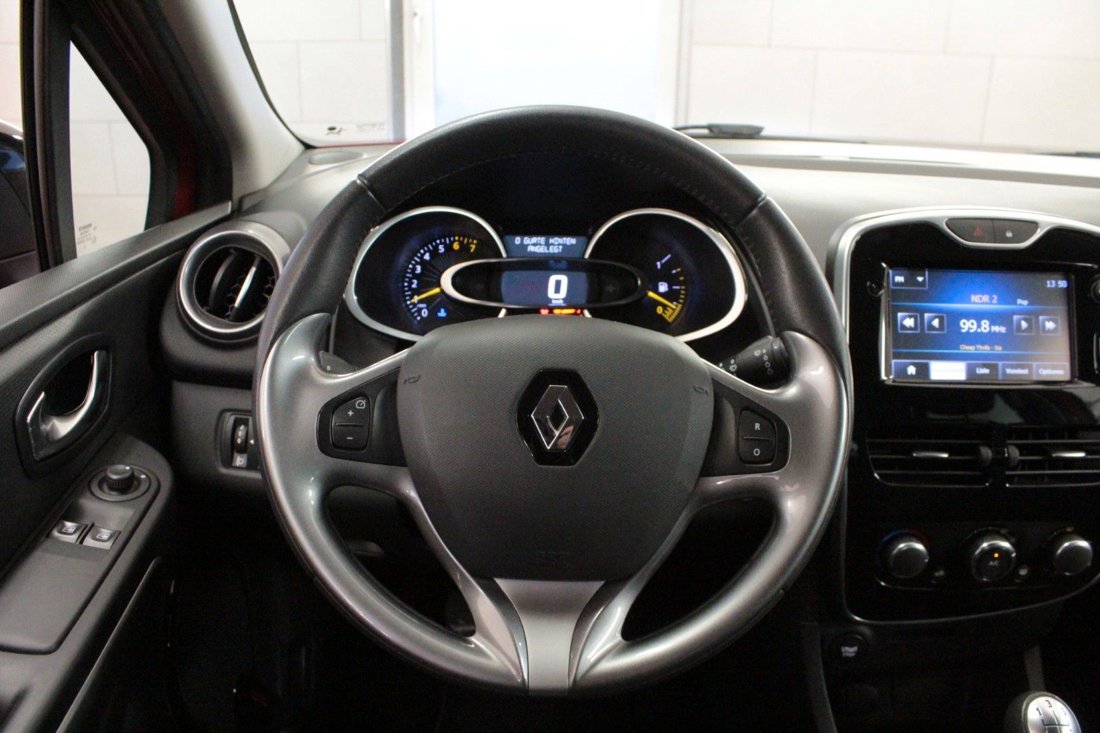 Fahrzeugabbildung Renault Clio Grandtour Limited ENERGY TCe 90 *AHK*Navi*