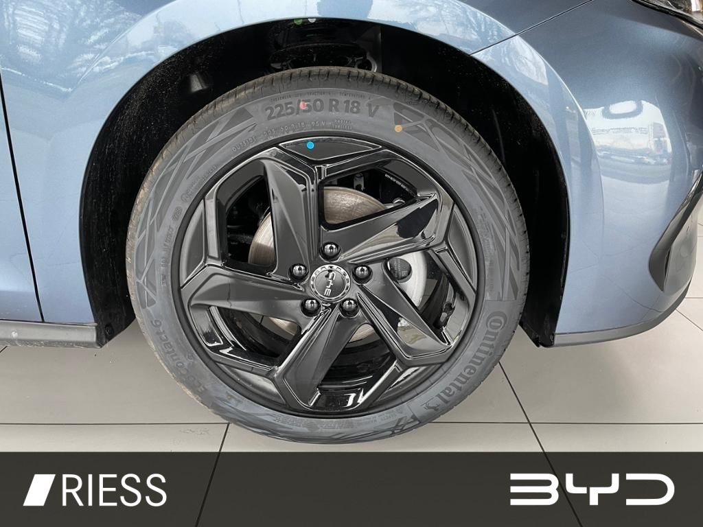 BYD SEAL 6