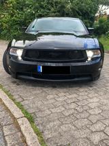 Ford Mustang  - Ford Mustang: Schwarz