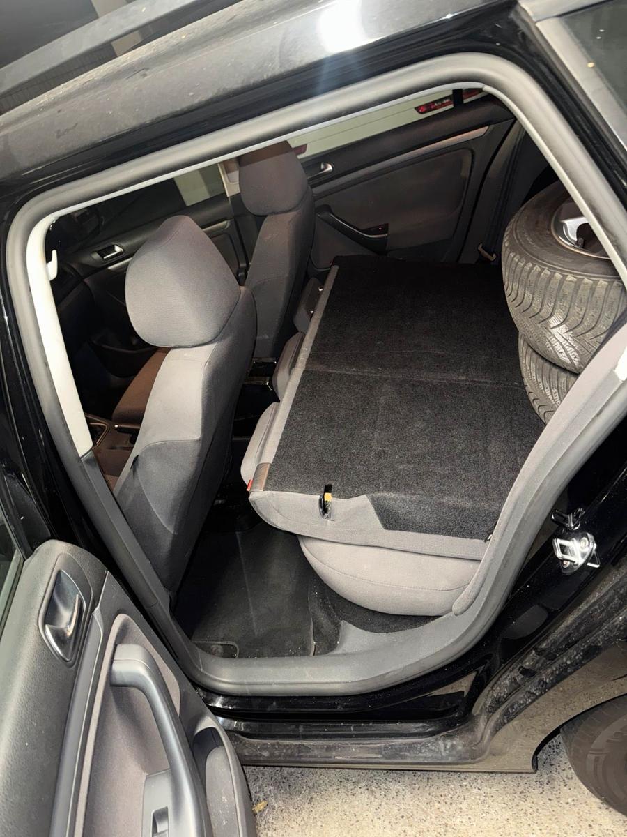 Volkswagen Golf 2009 — photo 11