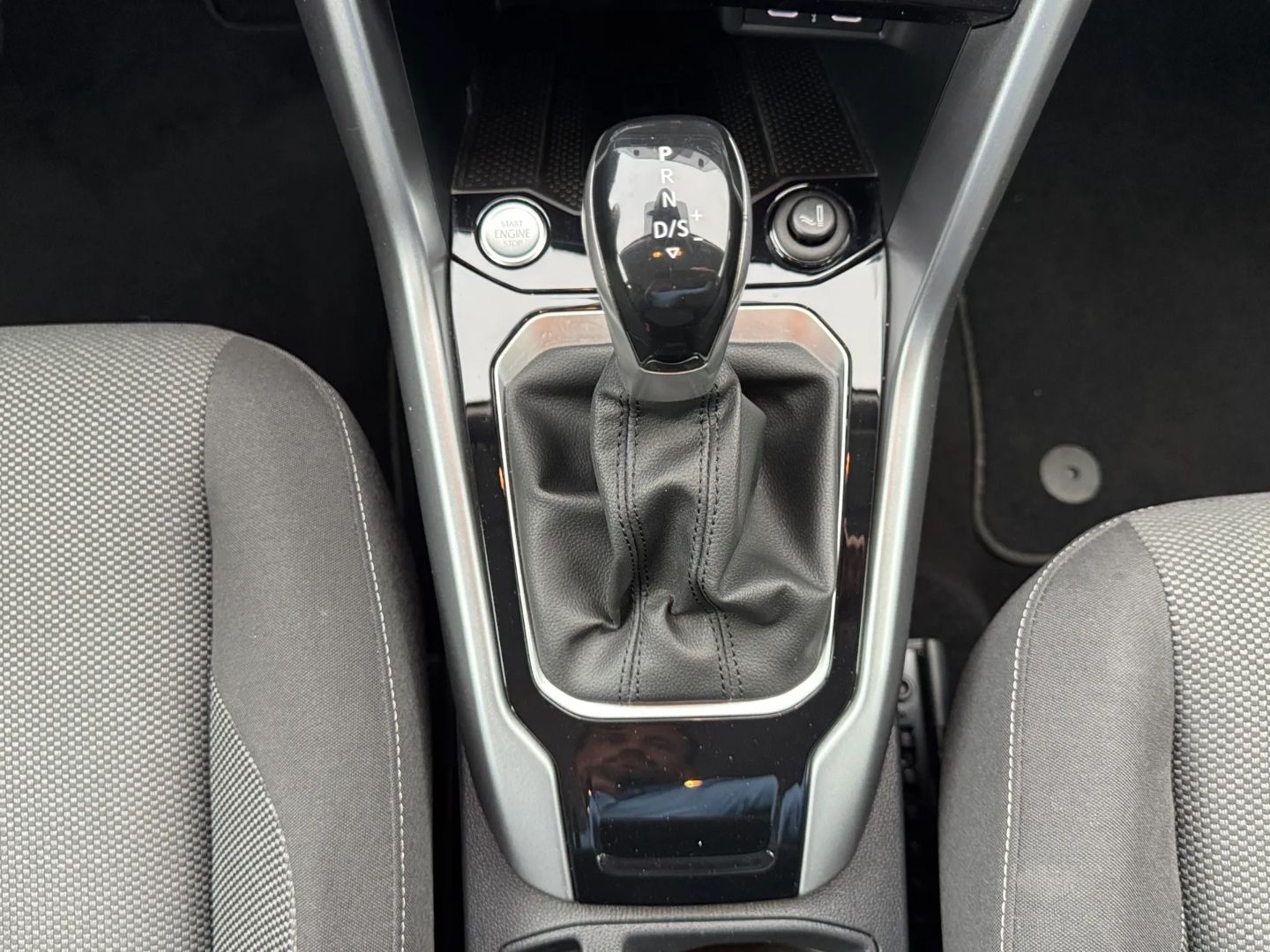 T-Roc 1.5 TSI DSG *NAVI*KEYLESS*LED*